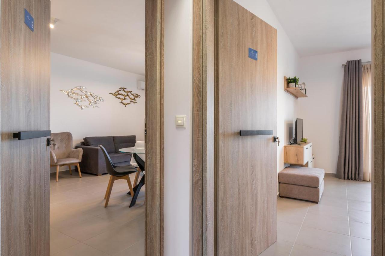 Indigo Blue Seaside Deluxe Apartments Kíssamos Exterior foto