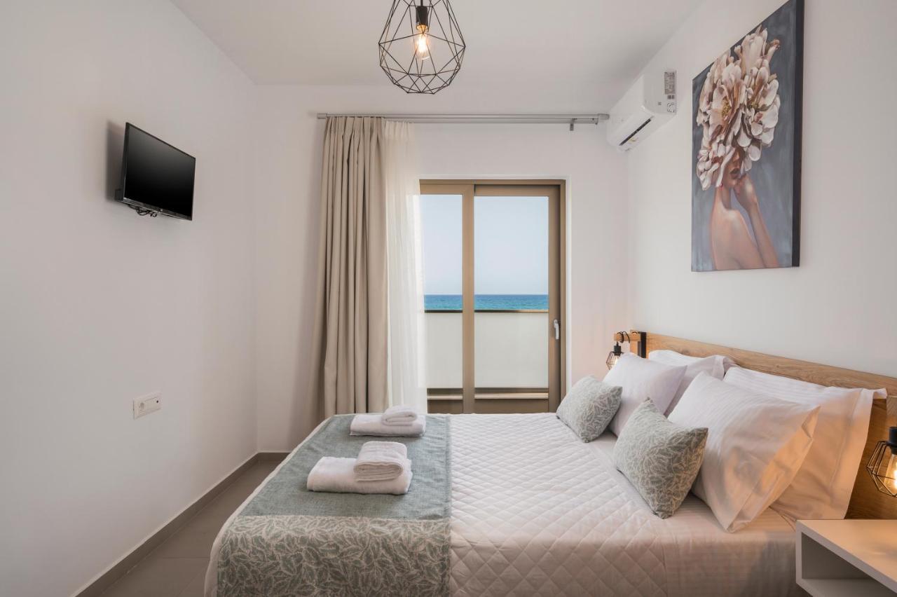 Indigo Blue Seaside Deluxe Apartments Kíssamos Exterior foto